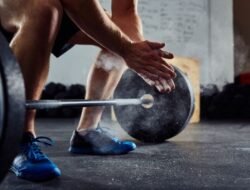 Cardio vs. Angkat Beban: Jenis Latihan Mana yang Lebih Cepat Membakar Lemak?