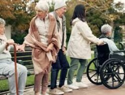 Daftar Destinasi Wisata Ramah Lansia di Eropa yang Memiliki Banyak Akses Kursi Roda dan Lift