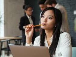 Rahasia Tetap Fokus Saat Bekerja Dari Rumah Meskipun Banyak Sekali Gangguan Tak Terduga